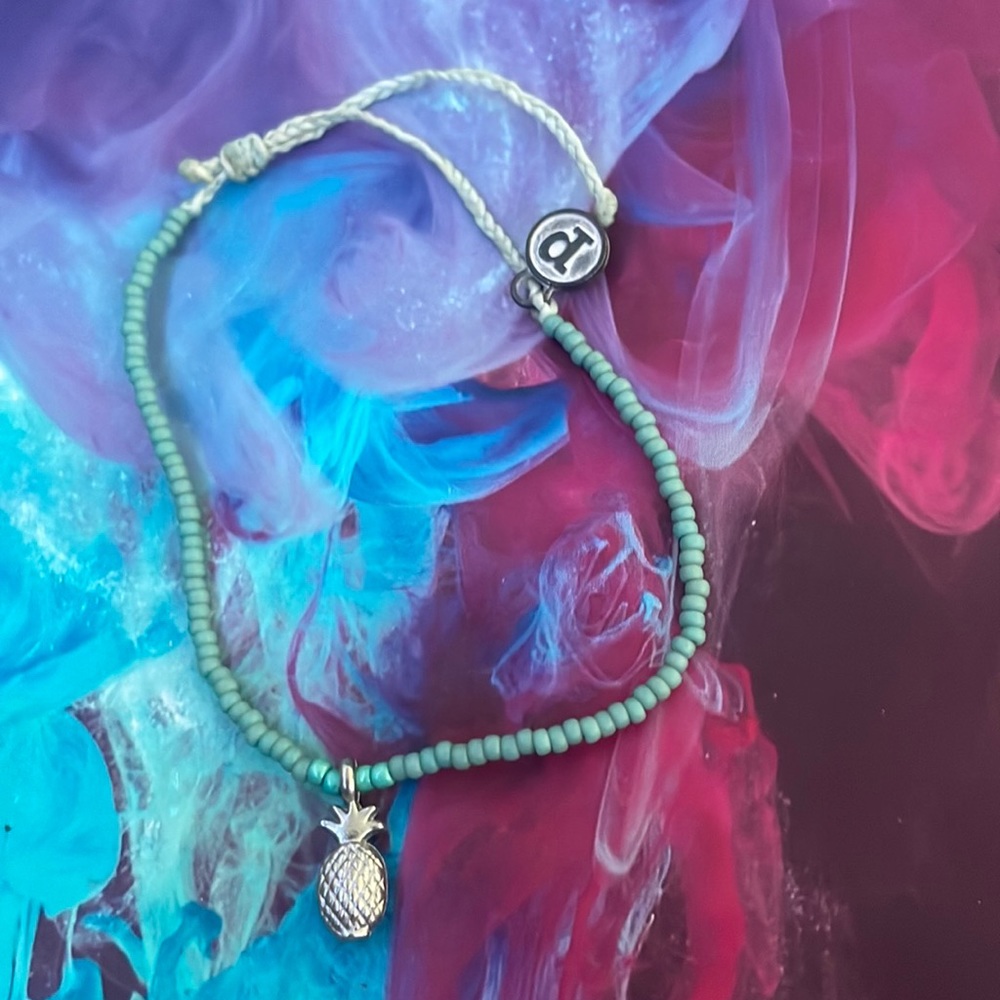 COPY - Pura vida seed bead bracelet